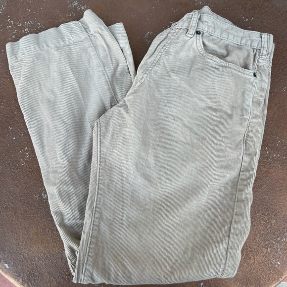 Dockers beige corduroy pants
Fit like a womens 29 - Picture 4 of 5